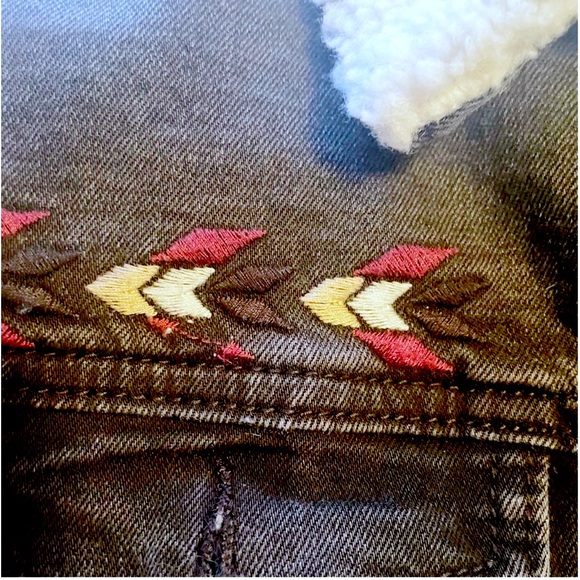driftwood embroidered jean jacket Aztec design faux collar free people RTL $395 - Picture 9 of 13